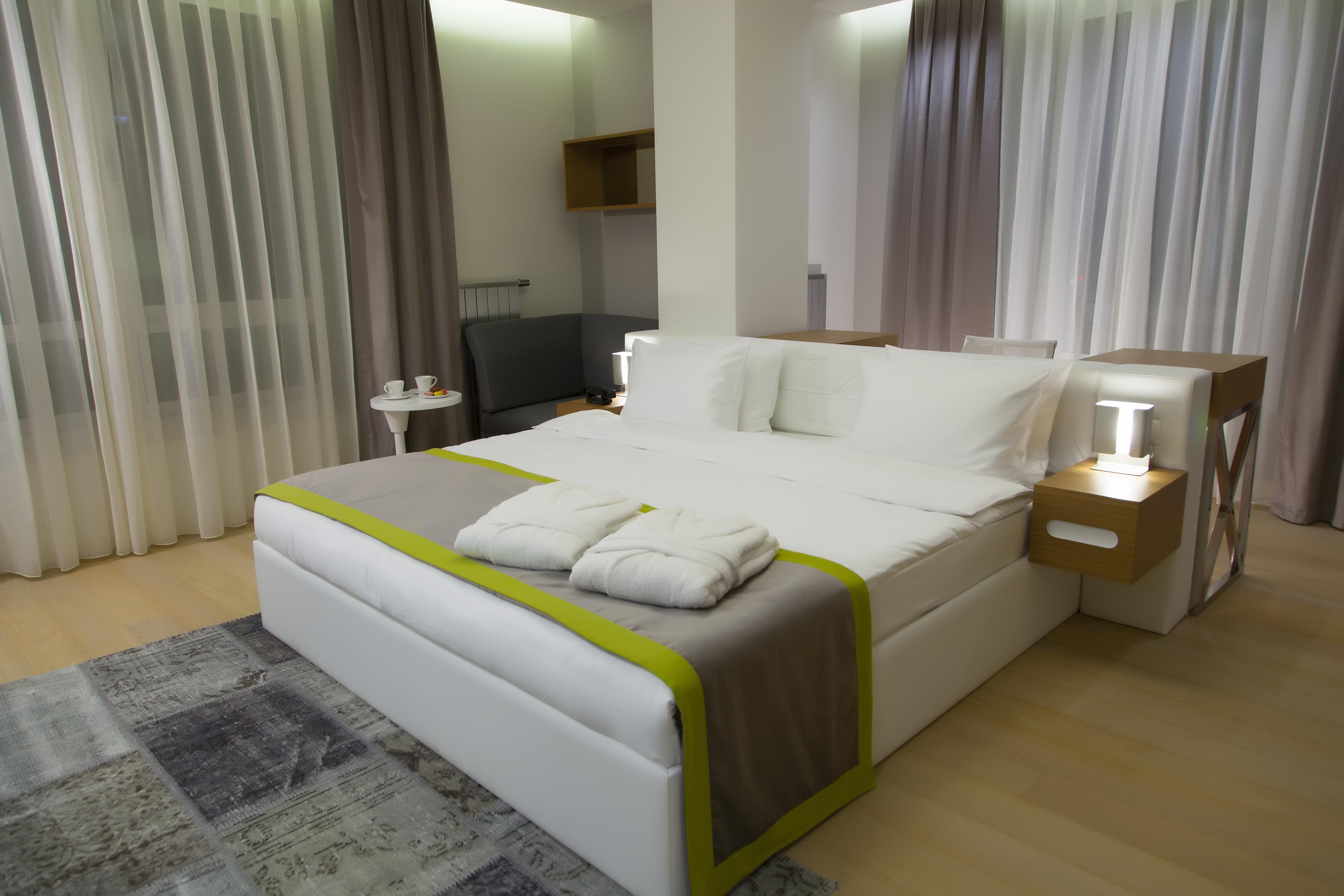 Aparthotel The Leos 4*